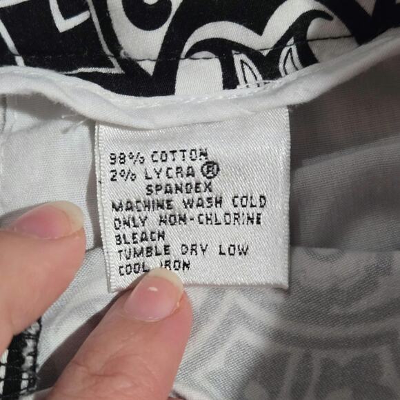 Y2K Talbots Black White Medallion Pattern Capri Cropped Pants Size 8 Petites - Picture 4 of 8